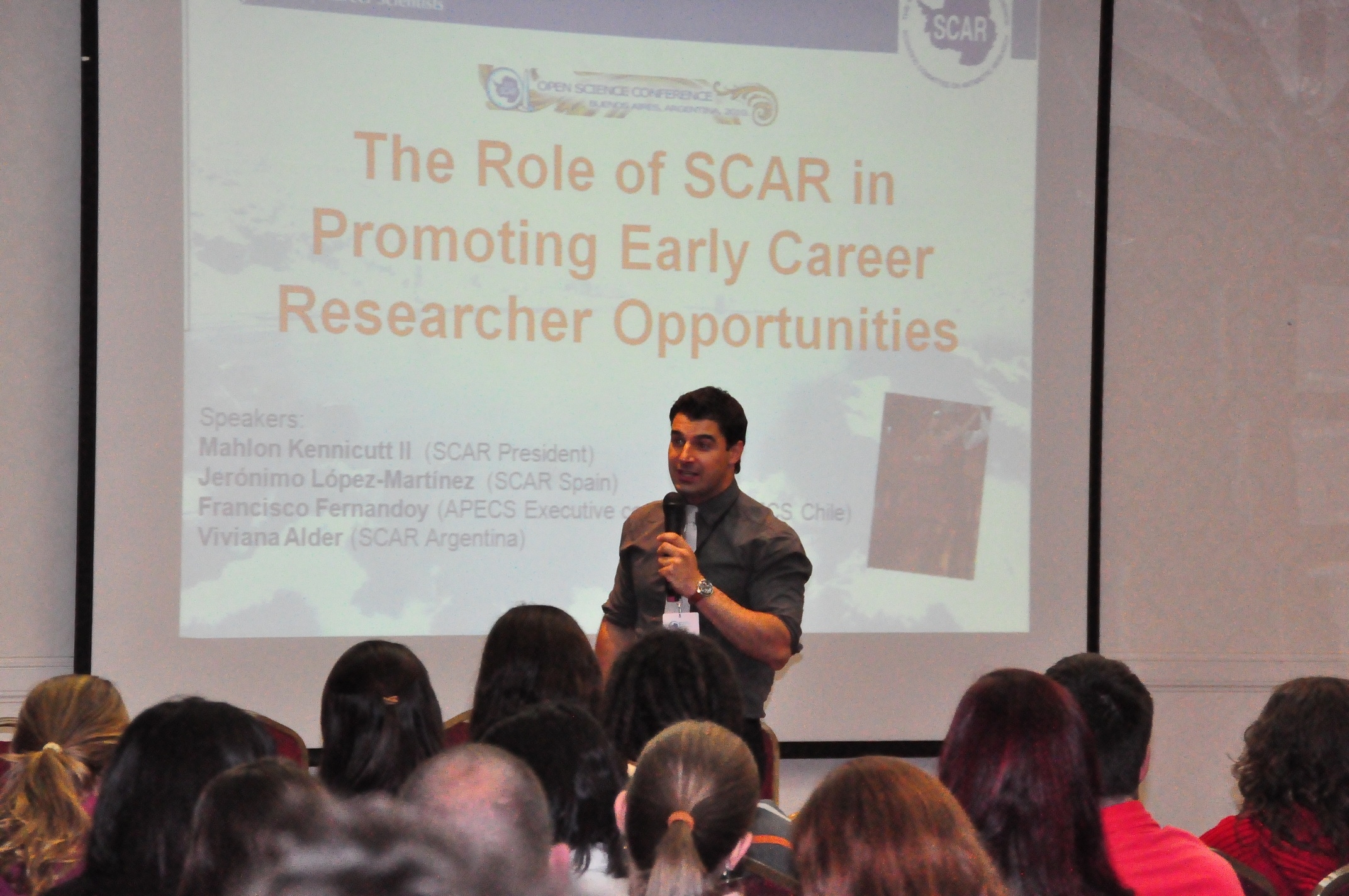 José speaking at the APECS discussion panel at the SCAR conference
